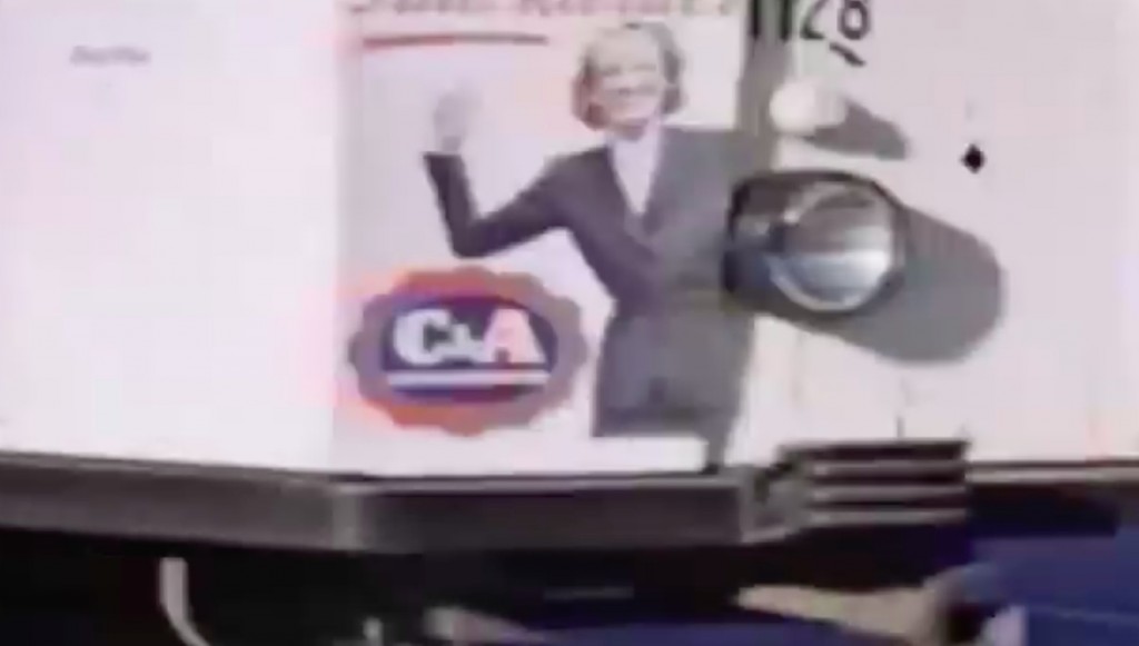 Reklama firmy C&A na tramwaju