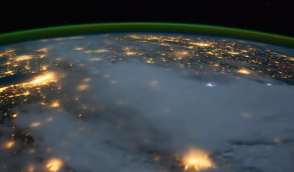 Wyładowania atmosferyczne na Ziemi - Źródło: vimeo.com