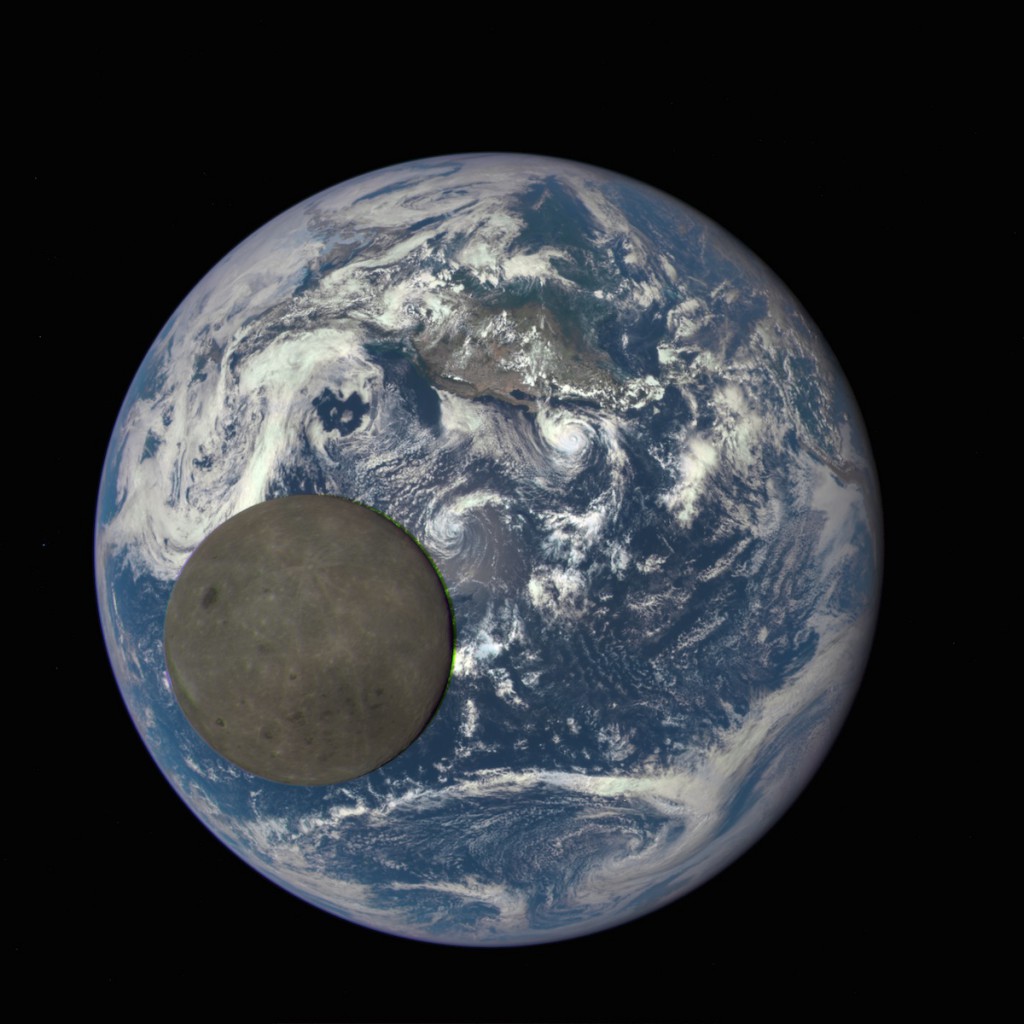 "Ciemna" druga strona Księżyca - Foto: NASA/NOAA