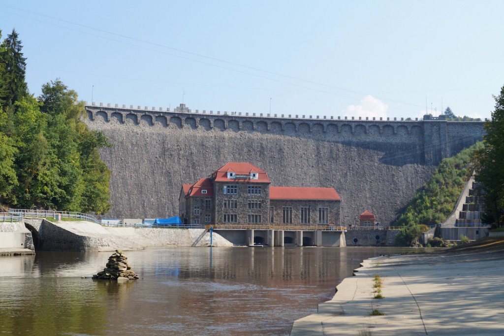 Zapora wodna w Pilchowicach - Ciekawe miejsca na Dolnym Śląsku