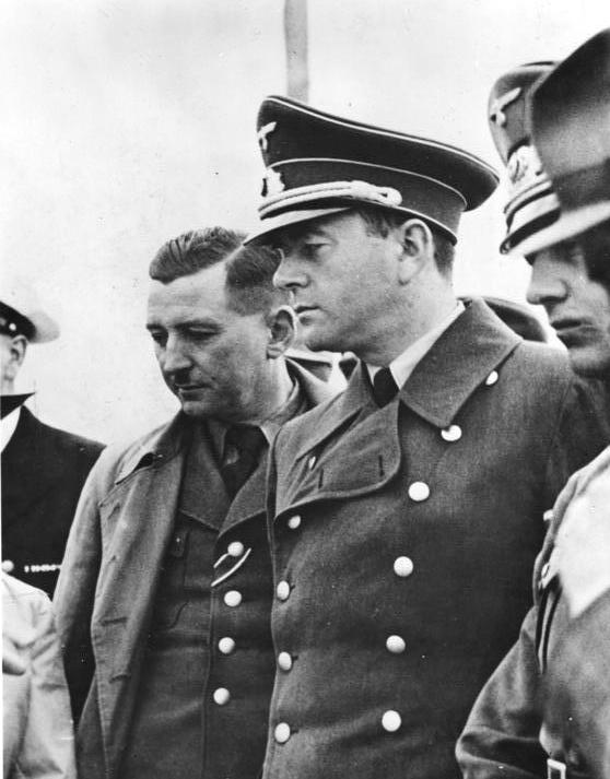 Po lewej Xaver Dorsch, po prawej Albert Speer - Żródło: Bundesarchiv