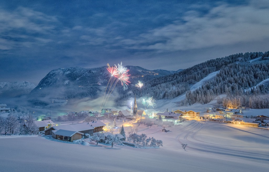 Sylwestrowa noc w dolinie Thierseetal w Tyrolu w Austrii - Foto: ® Stefan Thaler, Winner, Austria, National Award, 2016 Sony World Photography Awards