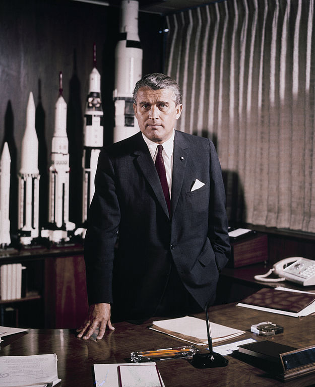 Wernher von Braun - Maj 1964 roku - Źródło: NASA