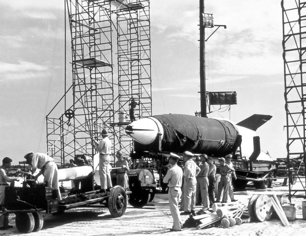 Jedna z rakiet V-2 przechwyconych przez Amerykanów - Lipiec 1950 roku - Źródło: NOAA