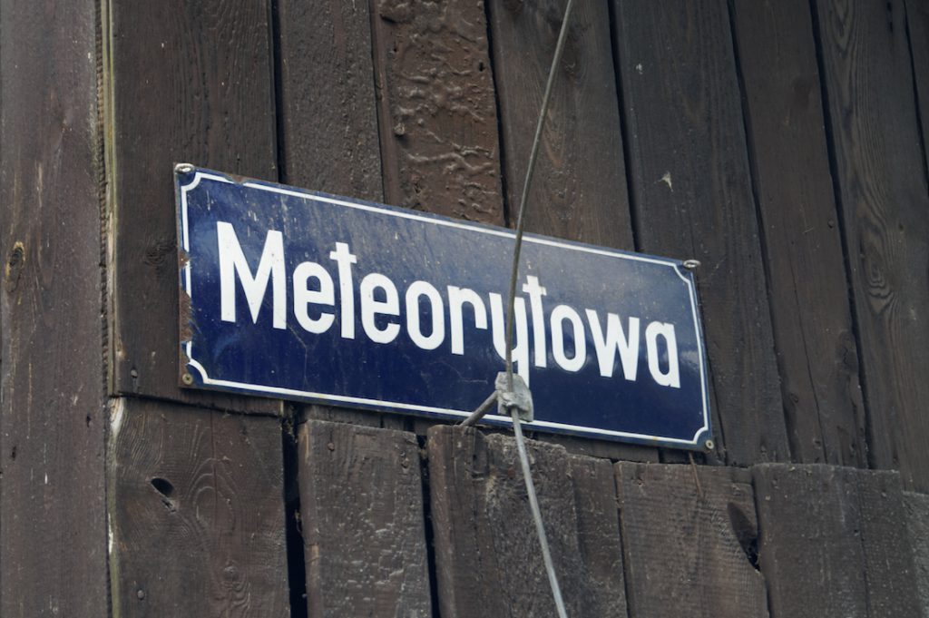Meteorytowa - Pobliska ulica ma również stosowną nazwę