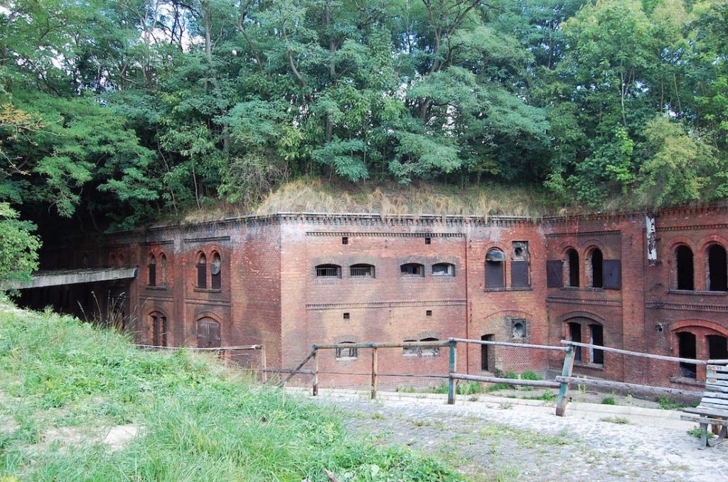 Fort III na terenie Nowego Zoo - Foto: Grzegorz Posała