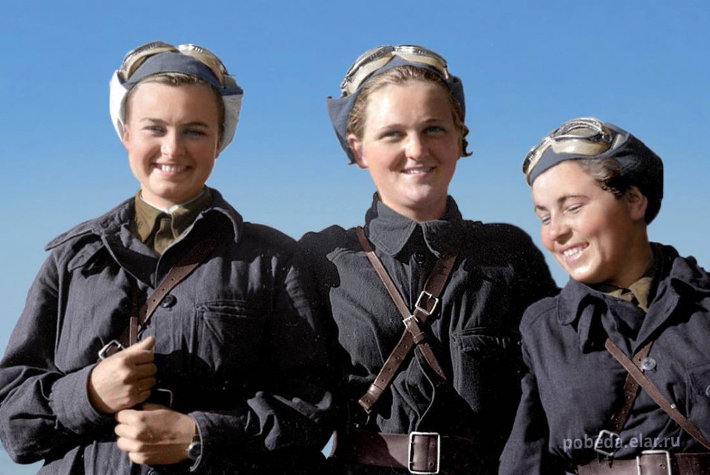 Bohaterki, pilotki Związku Radzieckiego, od lewej Natalia Meklin, Sofia Burzaewa, Polina Gelman, rok 1943