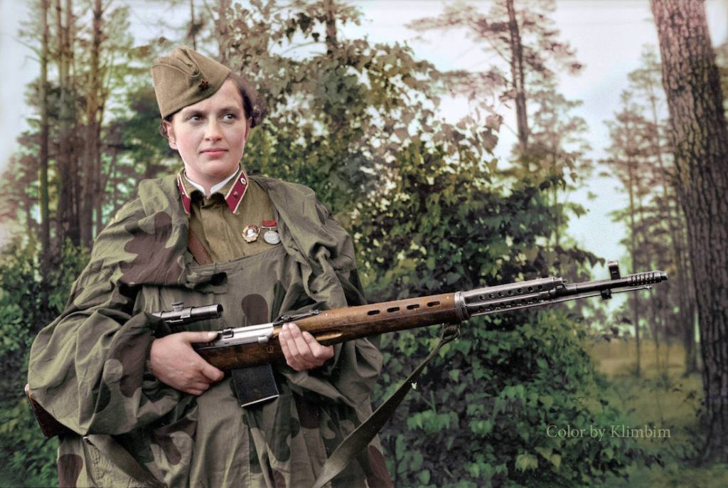 Bohaterka Związku Radzieckiego, Ukrainka Ludmiła Pawliczenko, snajperka, która zabiła 309 żołnierzy przeciwnika, odznaczona najwyższym odznaczeniem ZSRR - Orderem Lenina