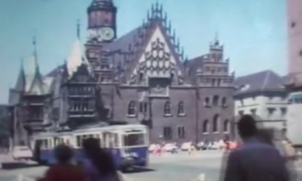 Rynek, Stary Ratusz i tramwaje - Wrocław archiwalny film z 1976 roku