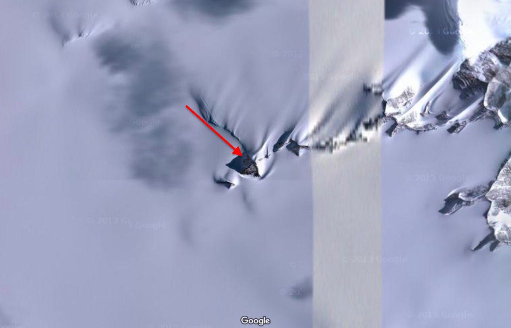 Piramidy na Antarktydzie - Zwykłe góry czy pozostałości zaginionej cywilizacji? - Źródło: Google Maps