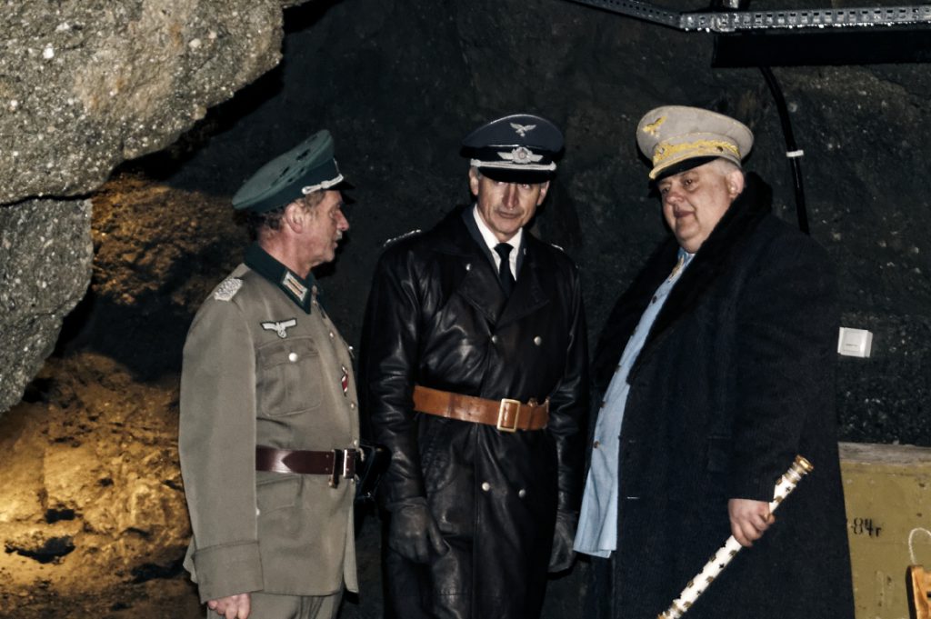 W środku schronił się Hermann Göring wraz ze swoim sztabem