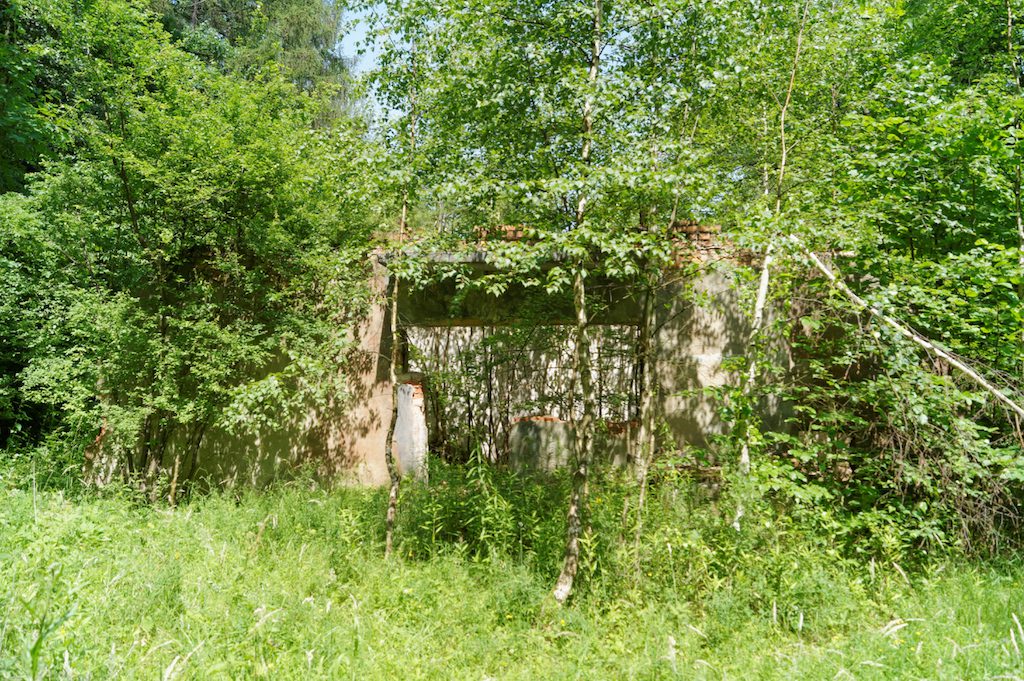 Ruiny obiektów naziemnych