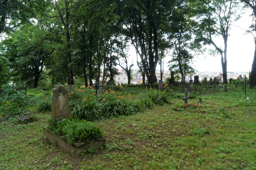 Jeden z katolickich cmentarzy w Nowogródku