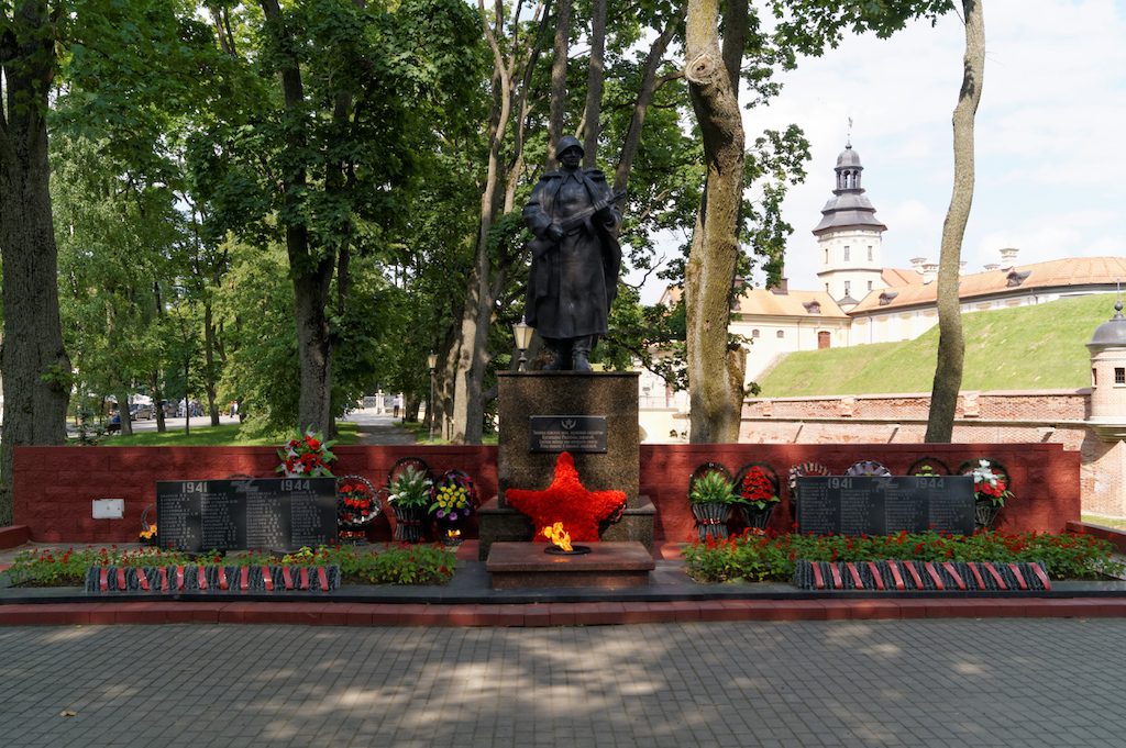 Pomnik czerwonoarmisty w Nieświeżu