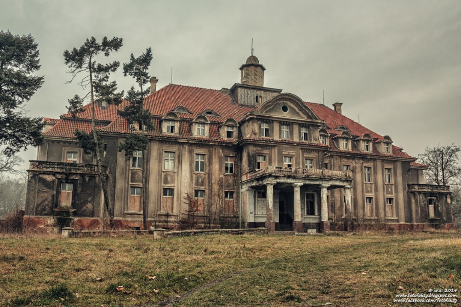 Pałac w Bełczu Wielkim - Lista opuszczonych miejsc na Dolnym Śląsku - Foto: Wioletta Kozłowska