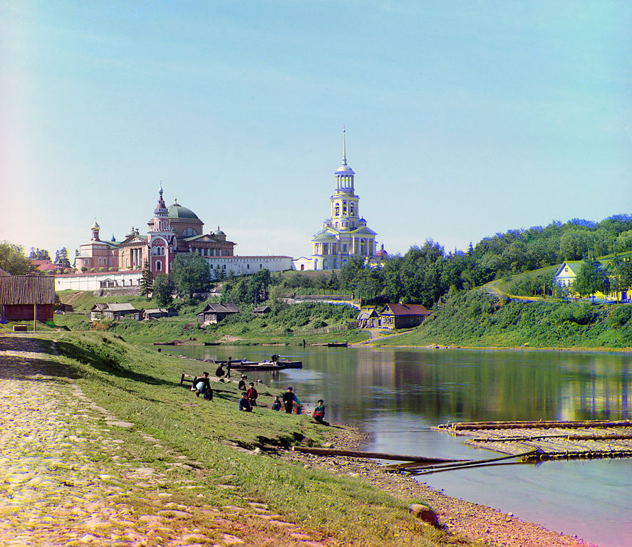 Rzeka Twerca i Monaster św. Borysa i Gleba w Torżoku. Rok 1910.