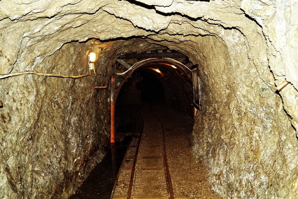 Wyrobiska udostępnionej do zwiedzania kopalni złota w Złotym Stoku