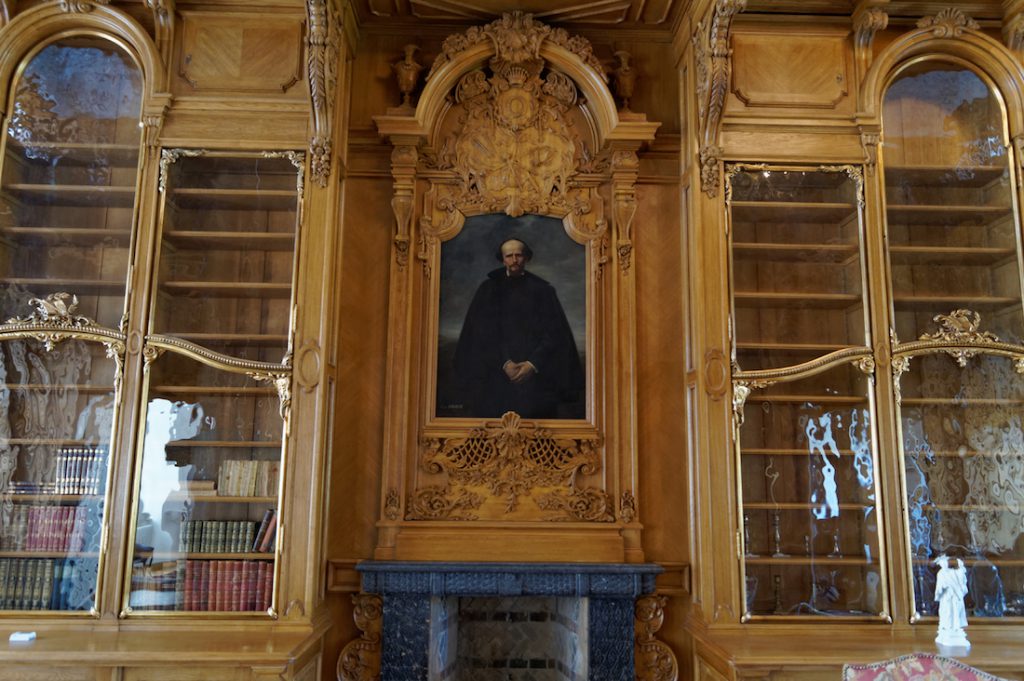 Zrekonstruowana biblioteka Raczyńskich