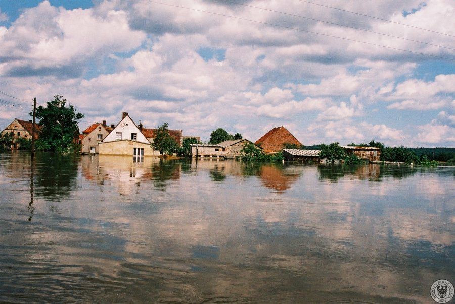 Powódź w Starym Dworze - Źródło: dolny-slask.org.pl