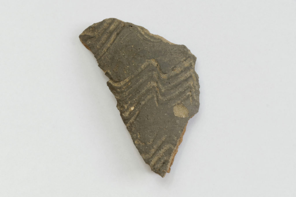 Fragment ceramiki pochodzącej z XIII wieku