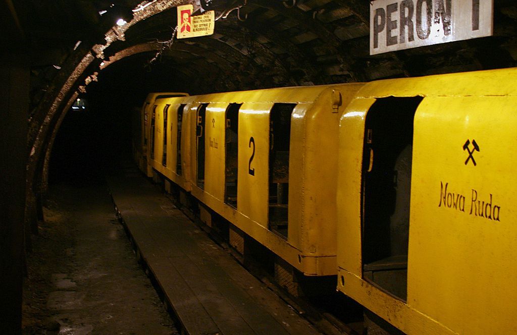 Podziemna trasa turystyczna, kolejka – Foto: Przykuta Źródło: wikimedia.org