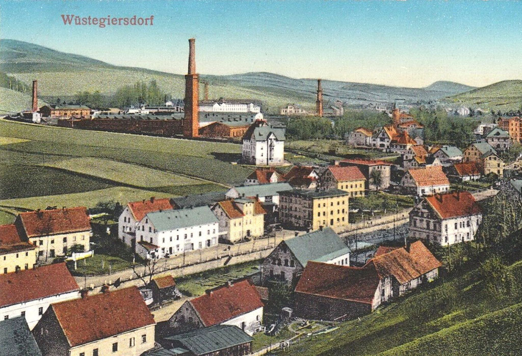 Głuszyca na starej pocztówce z początków XX wieku – Źródło: polska-org.pl Głuszyca na starej pocztówce z początków XX wieku – Źródło: polska-org.pl